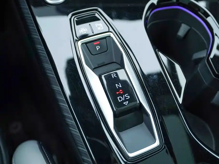 Audi A5L — миниатюра 8