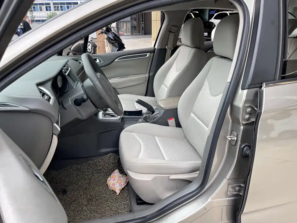 Citroen C4L — миниатюра 3
