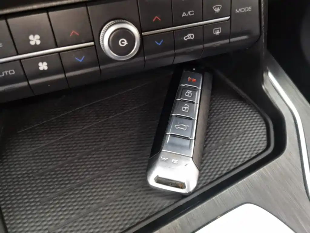 Wey Wey VV6 — миниатюра 9