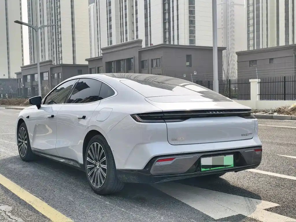 GEELY GALAXY GALAXY SPARKLE 8