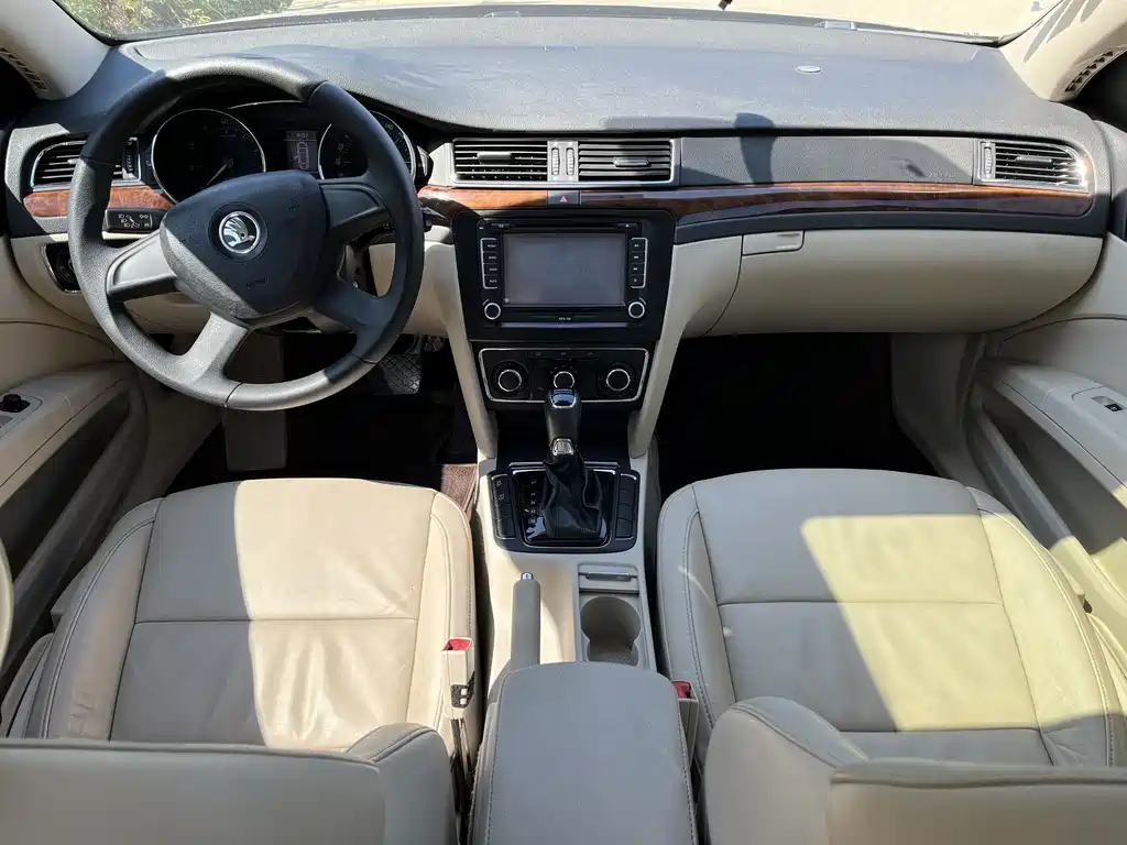 Skoda Superb 1.8TSI Auto Fame Elite Edition, фото 5