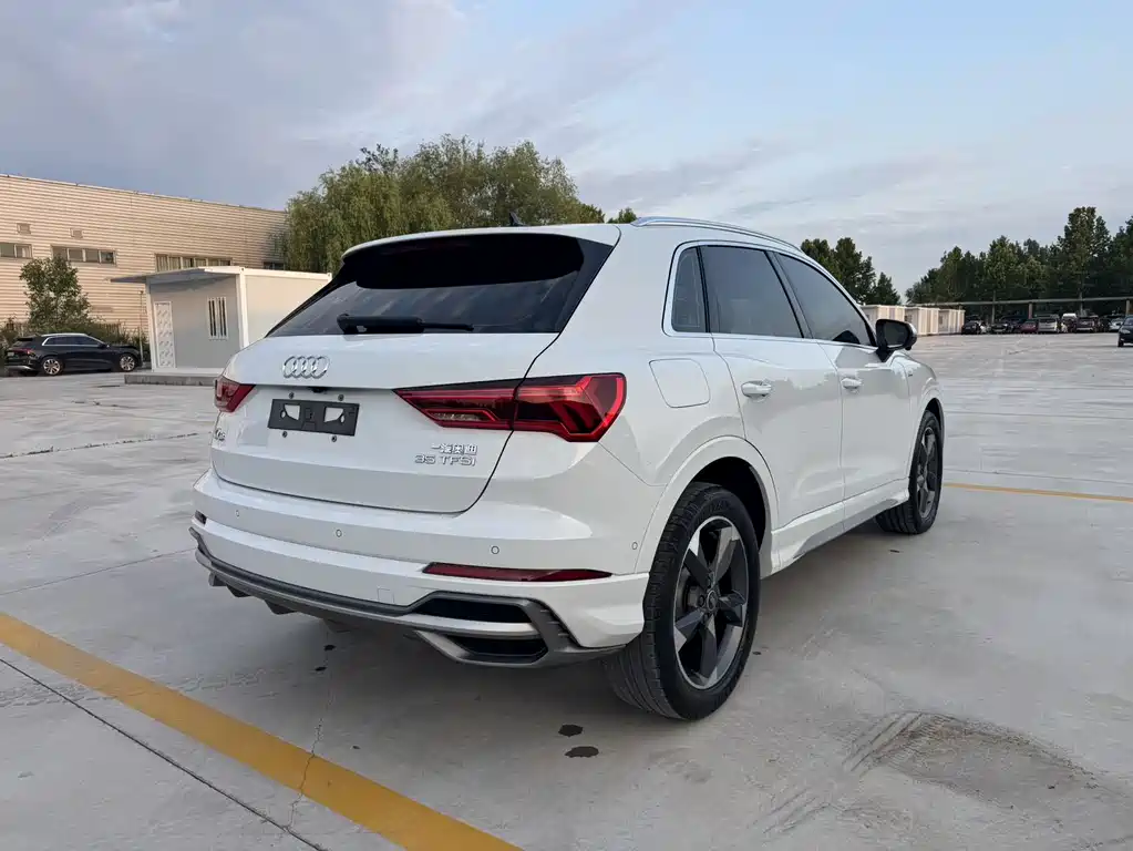 Audi Q3 2022 35 TFSI Fashion