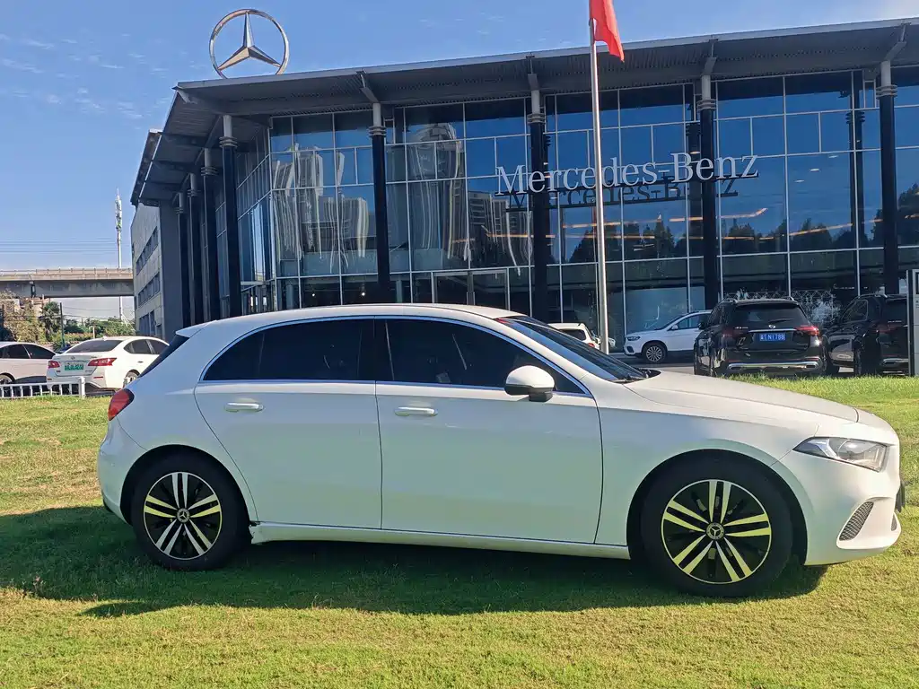 Mercedes-Benz A-Class (Import) — миниатюра 3