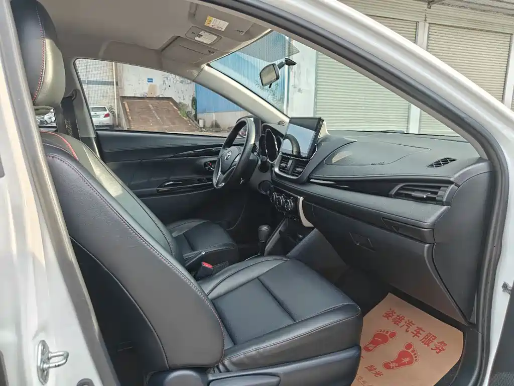 Toyota Yaris L — миниатюра 12