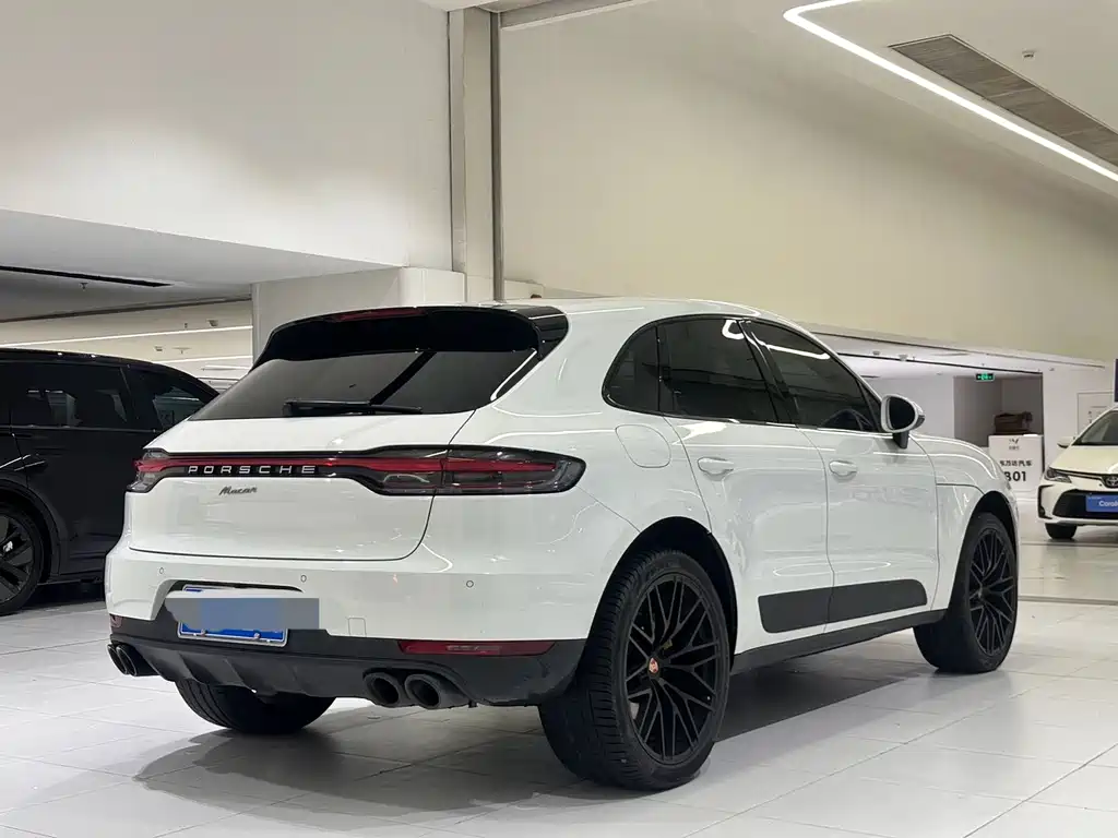 Porsche Macan — миниатюра 5