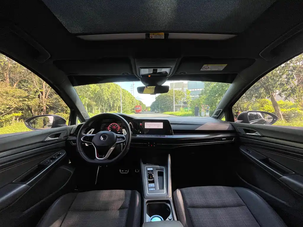 Volkswagen Golf GTI — миниатюра 8