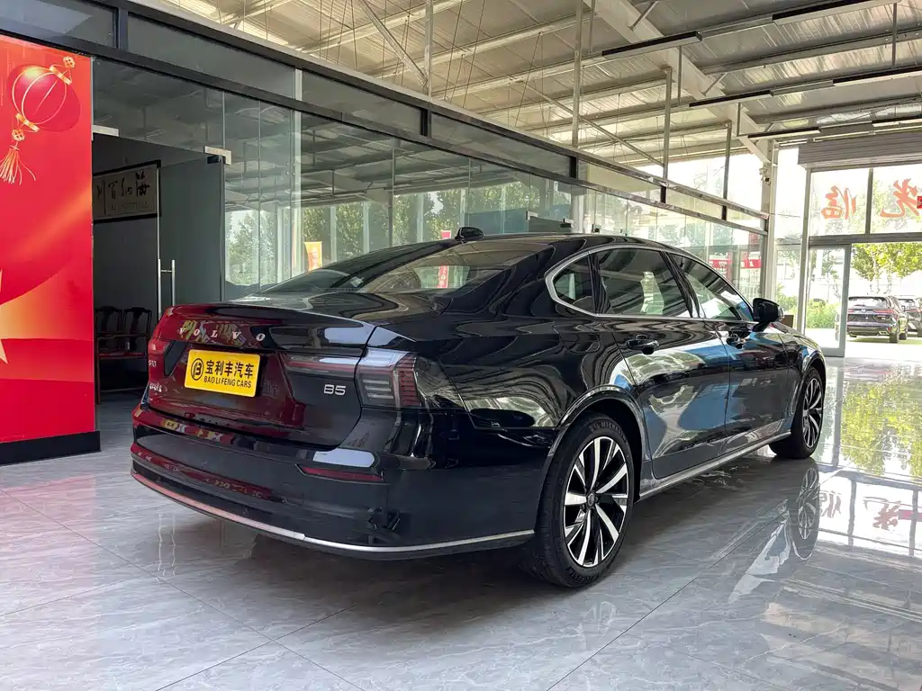 Volvo S90 — миниатюра 11