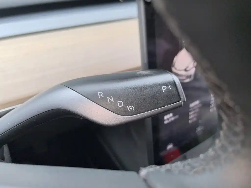 Tesla Model 3 — миниатюра 15