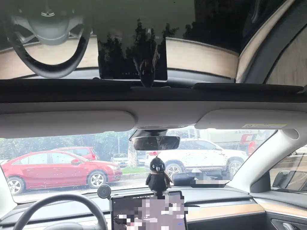 Tesla Model 3 — миниатюра 19