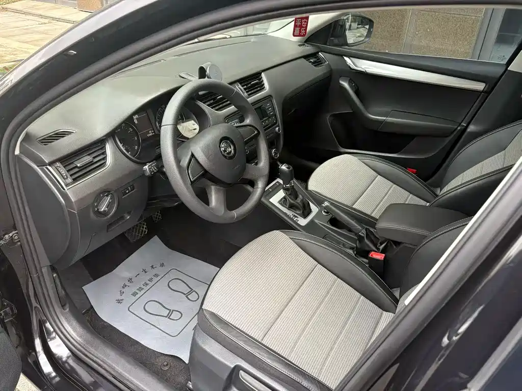 Skoda Octavia — миниатюра 6