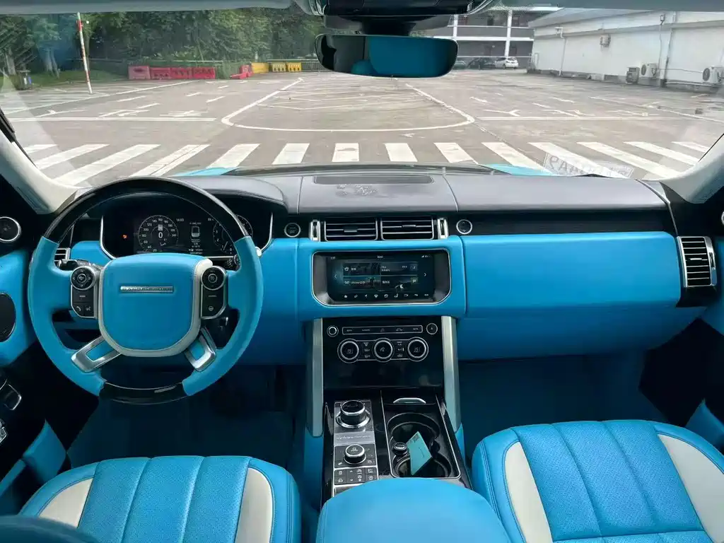 Land Rover Range Rover — миниатюра 5