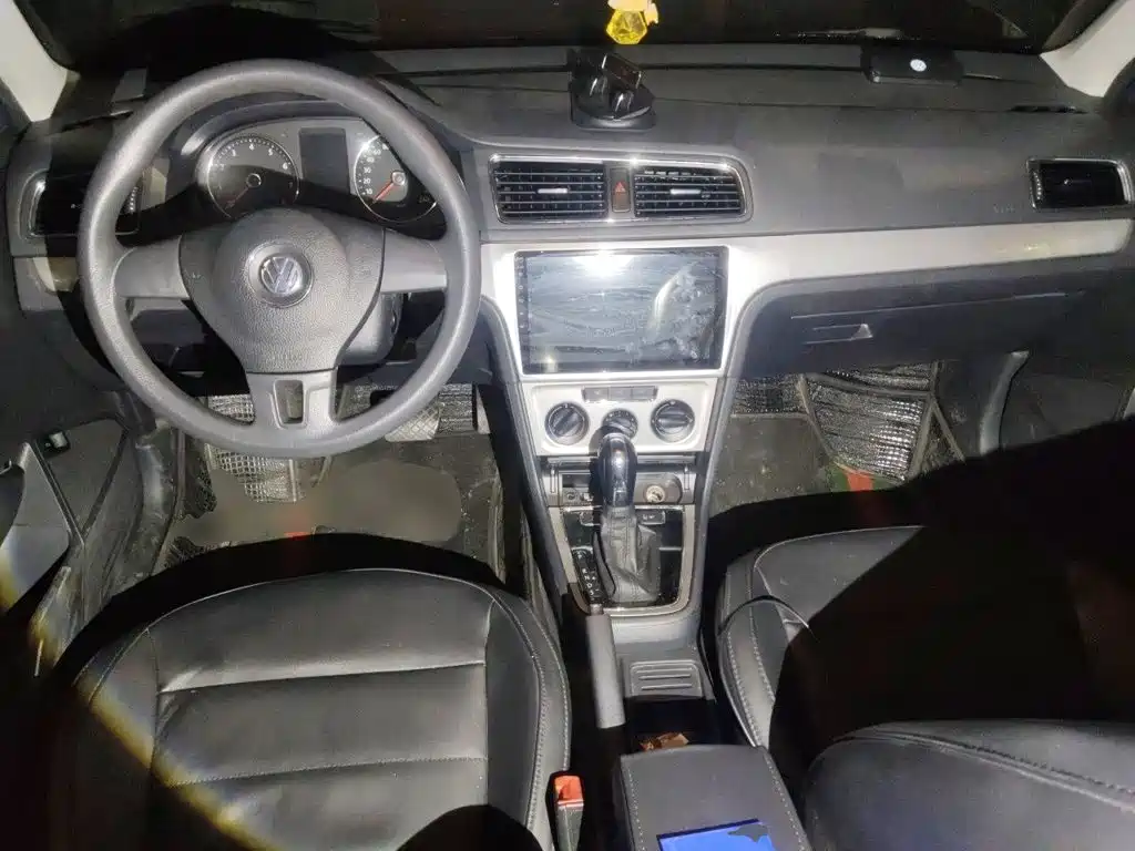 Volkswagen Lavida — миниатюра 5