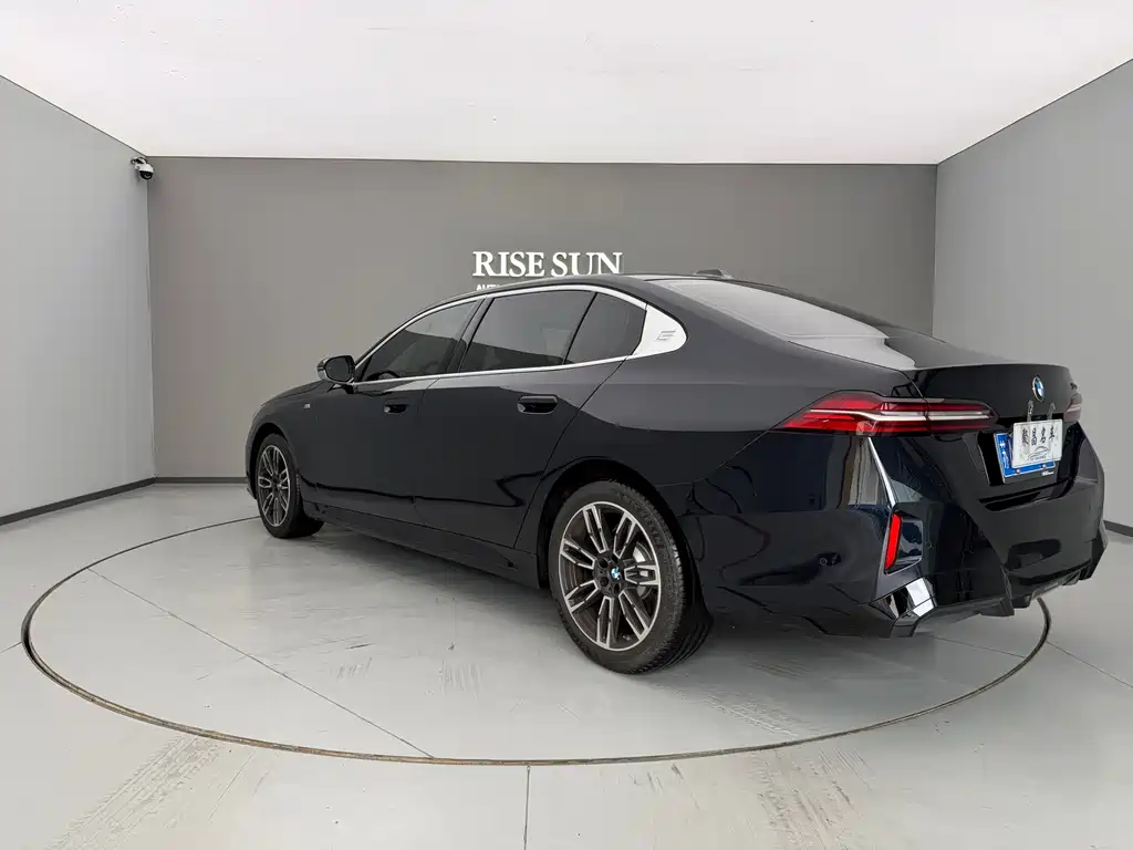 BMW 5 Series 5 2025 525Li M Sport
