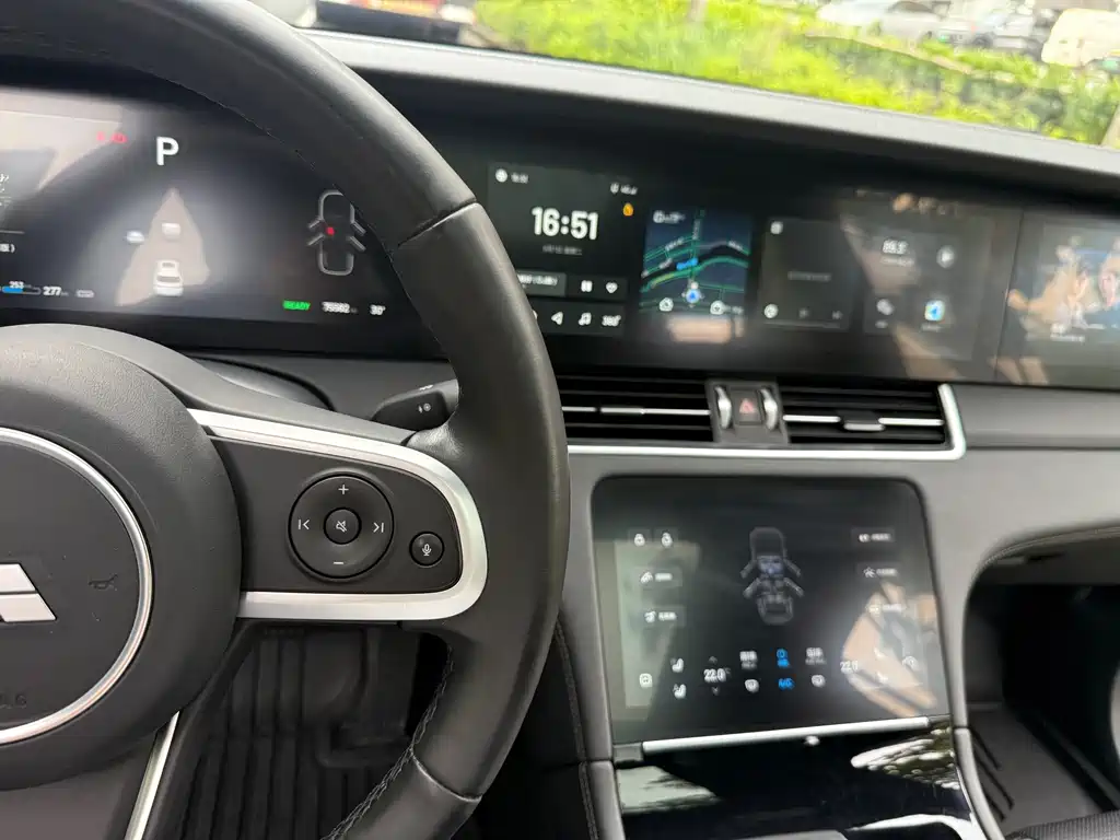 Li Auto Li ONE — миниатюра 16