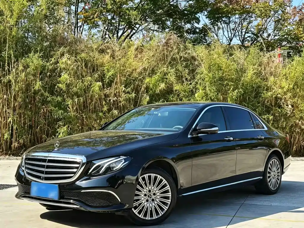 Mercedes-Benz E-Class — миниатюра 2