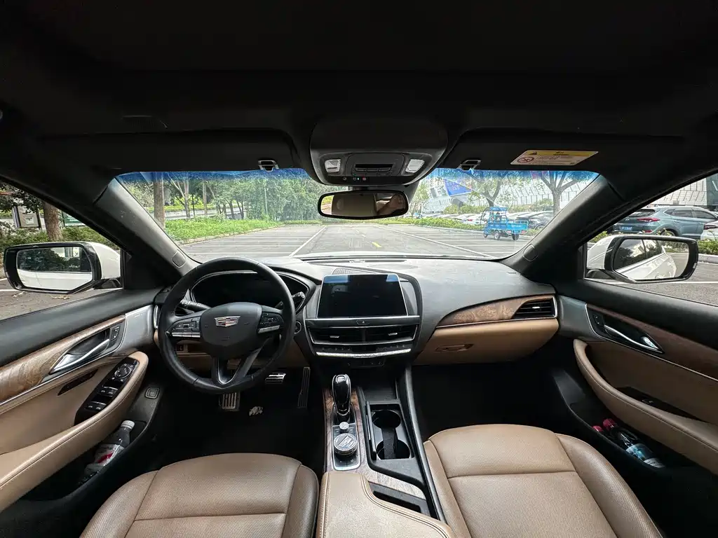 Cadillac CT5 — миниатюра 11