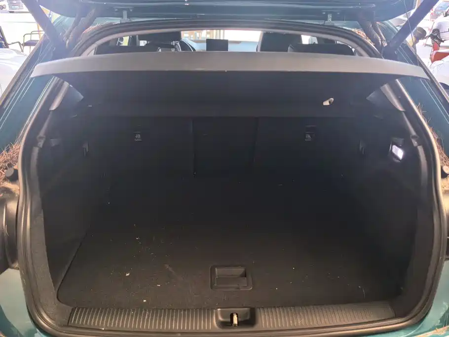 Audi Q2L — миниатюра 4