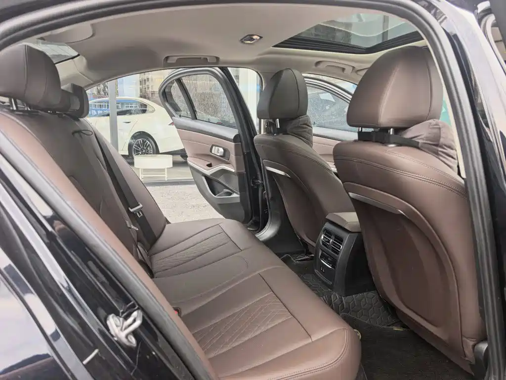 BMW 3 Series — миниатюра 5