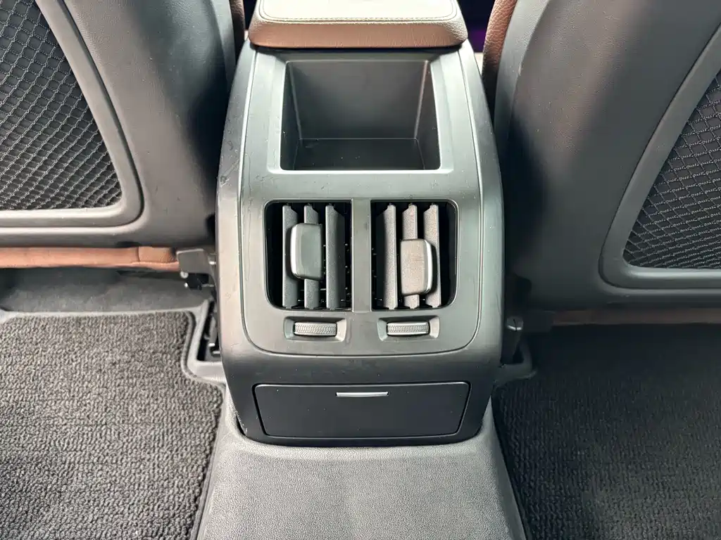 Volvo S90 — миниатюра 16