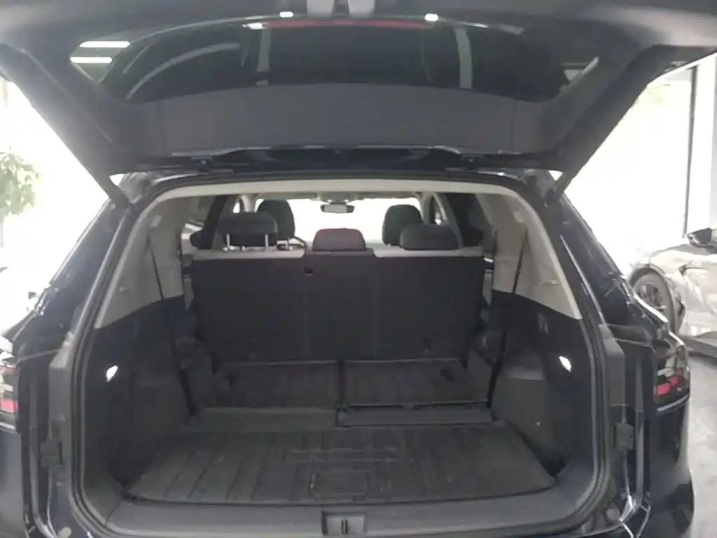 Volkswagen ID.6 Crozz — миниатюра 19