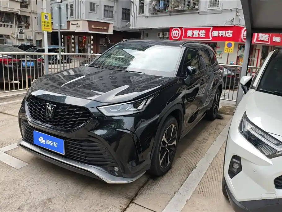 Toyota Crown Kluger 2024