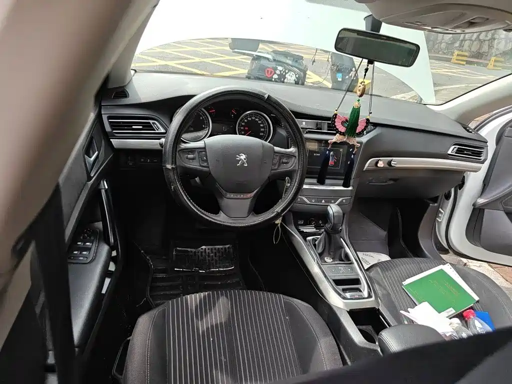 Peugeot 408 — миниатюра 11