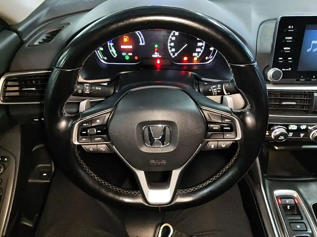 Honda Accord — миниатюра 11