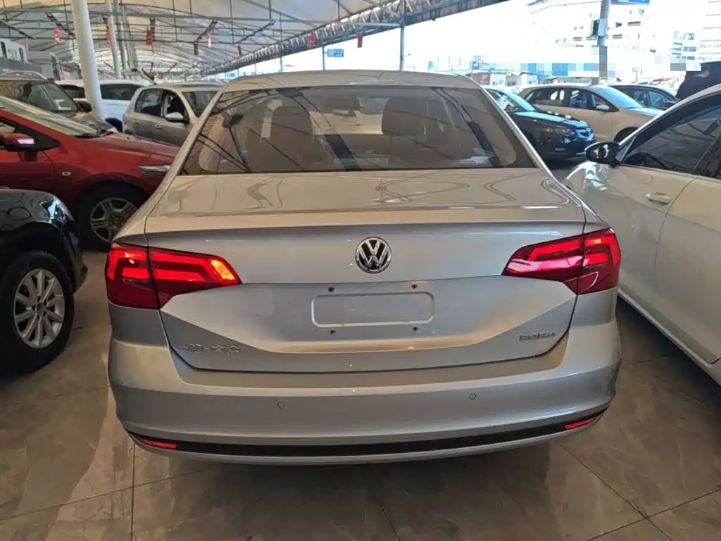 Volkswagen Bora — миниатюра 6
