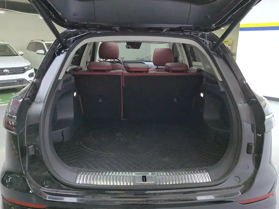 Hongqi HS5 2023 2.0T Pro