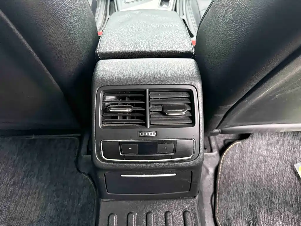 Audi A4L — миниатюра 18