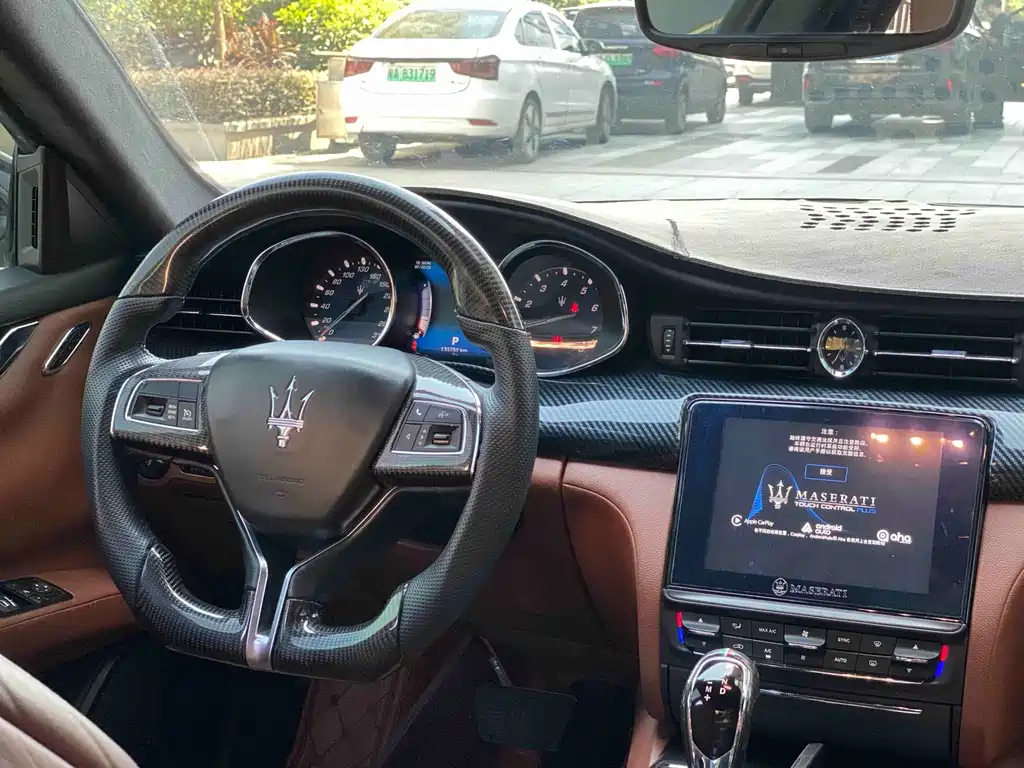 Maserati Quattroporte — миниатюра 9