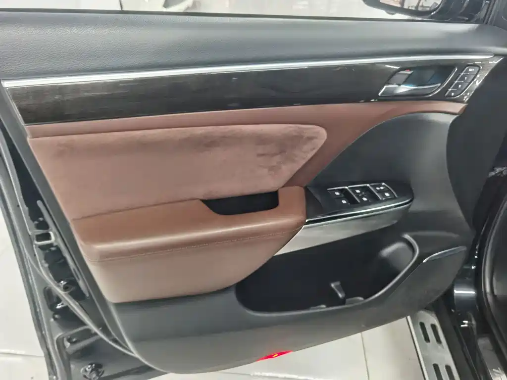 GAC Motor Trumpchi GS8 — миниатюра 15