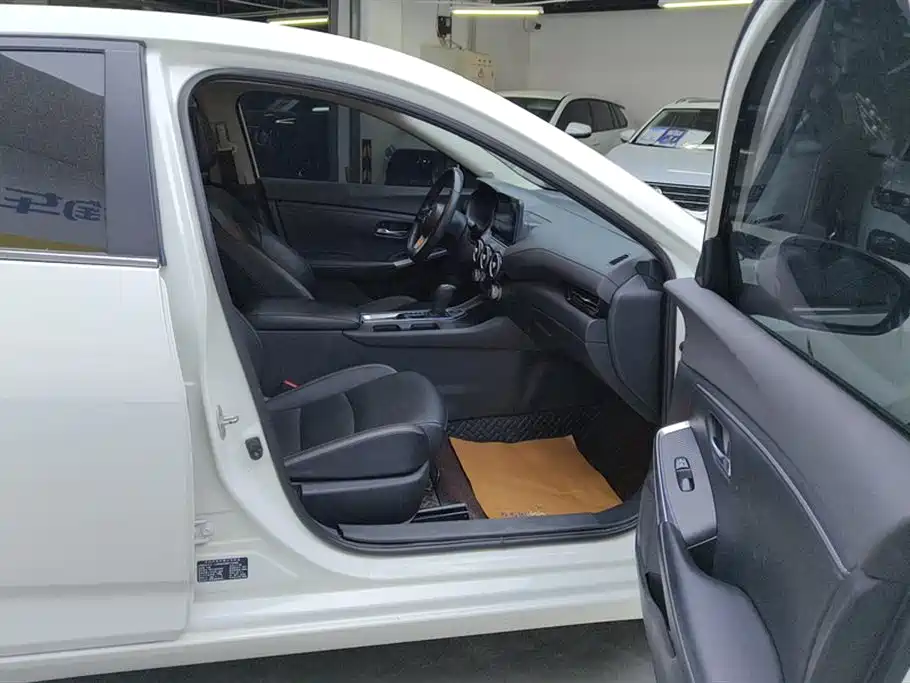 Nissan Sylphy 2022 1.6L XL CVT Enjoy