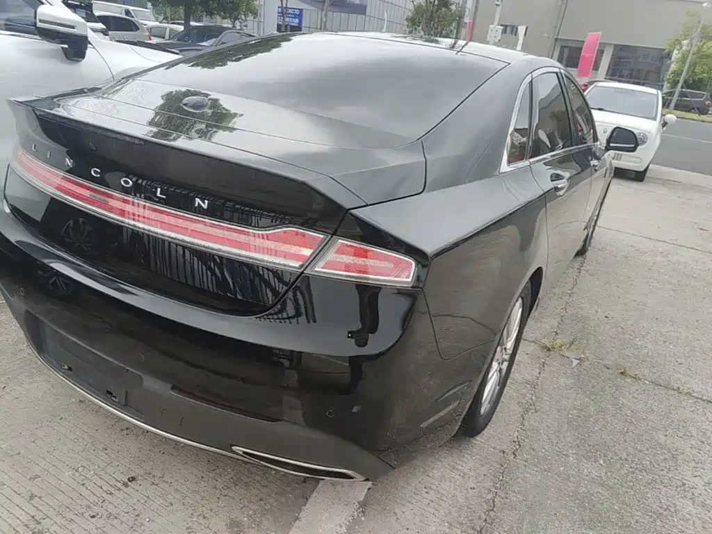 Lincoln MKZ — миниатюра 8