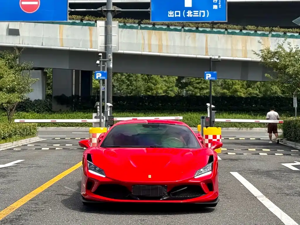 Ferrari F8