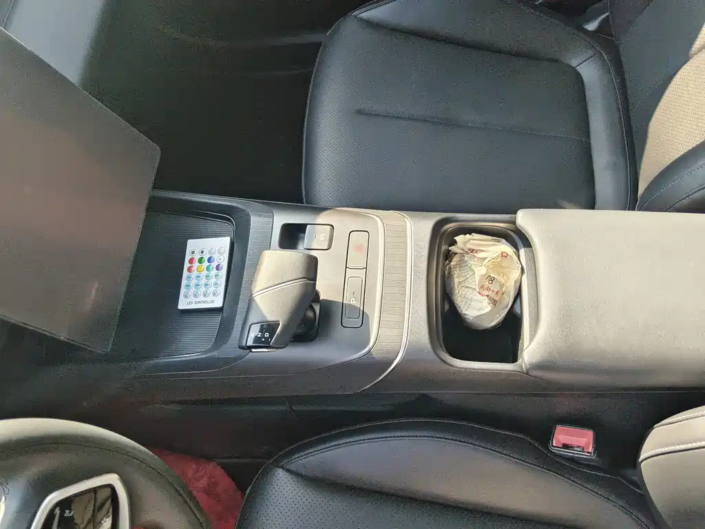 Changan Yida — миниатюра 5