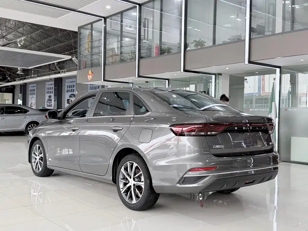 Geely Emgrand — миниатюра 14