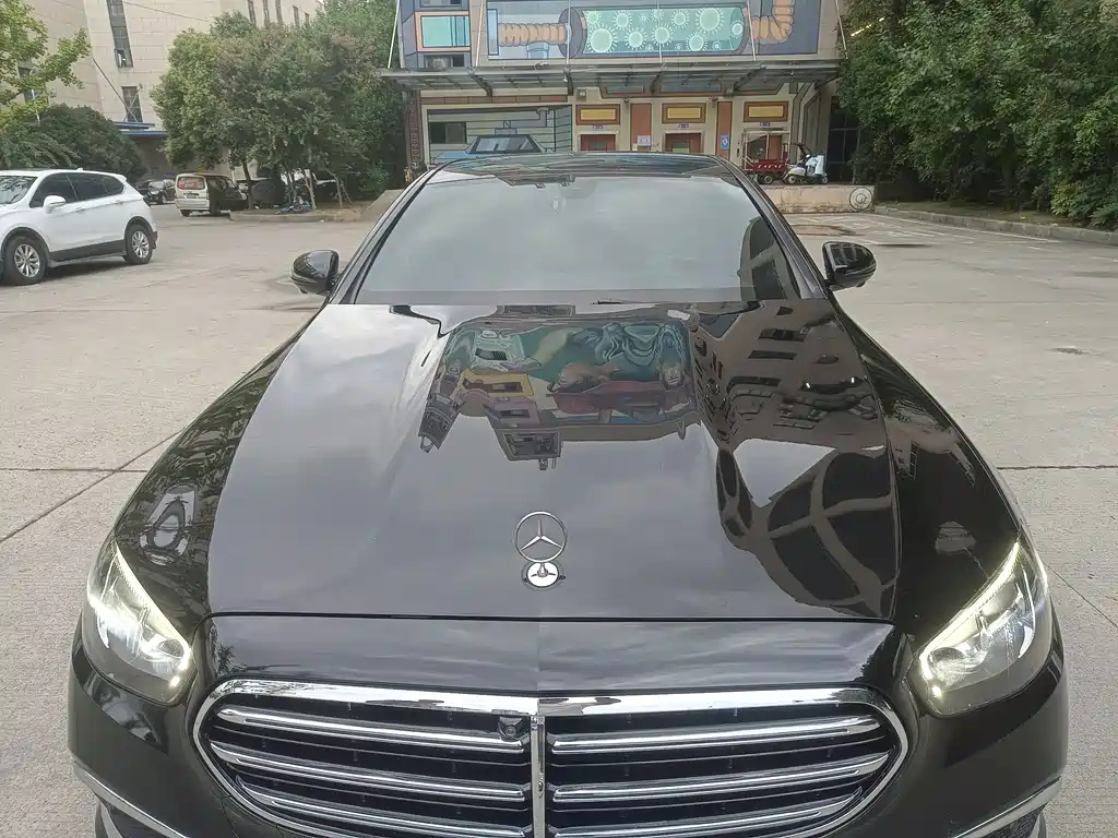 Mercedes-Benz E-Class — миниатюра 4