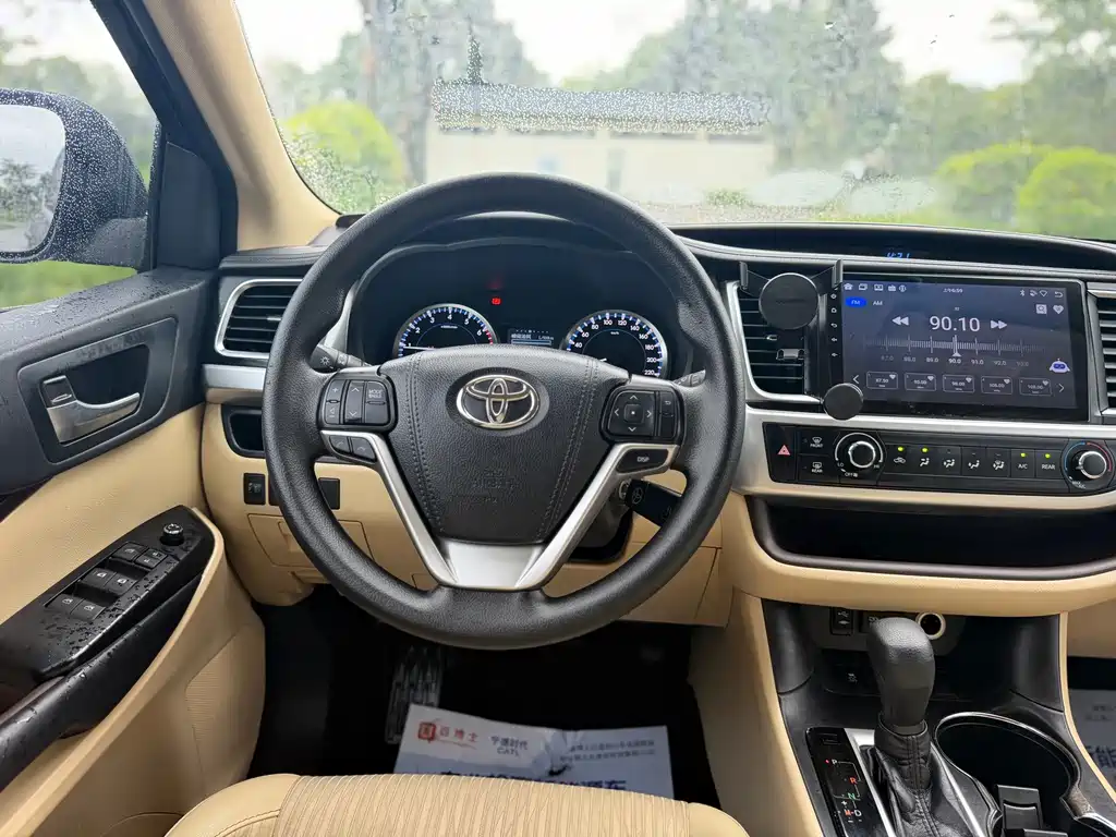 Toyota Highlander — миниатюра 12