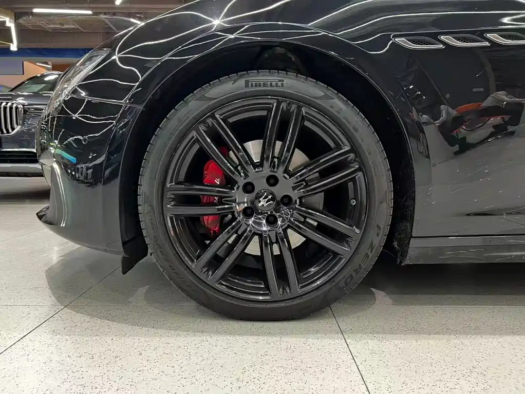 Maserati Ghibli — миниатюра 10