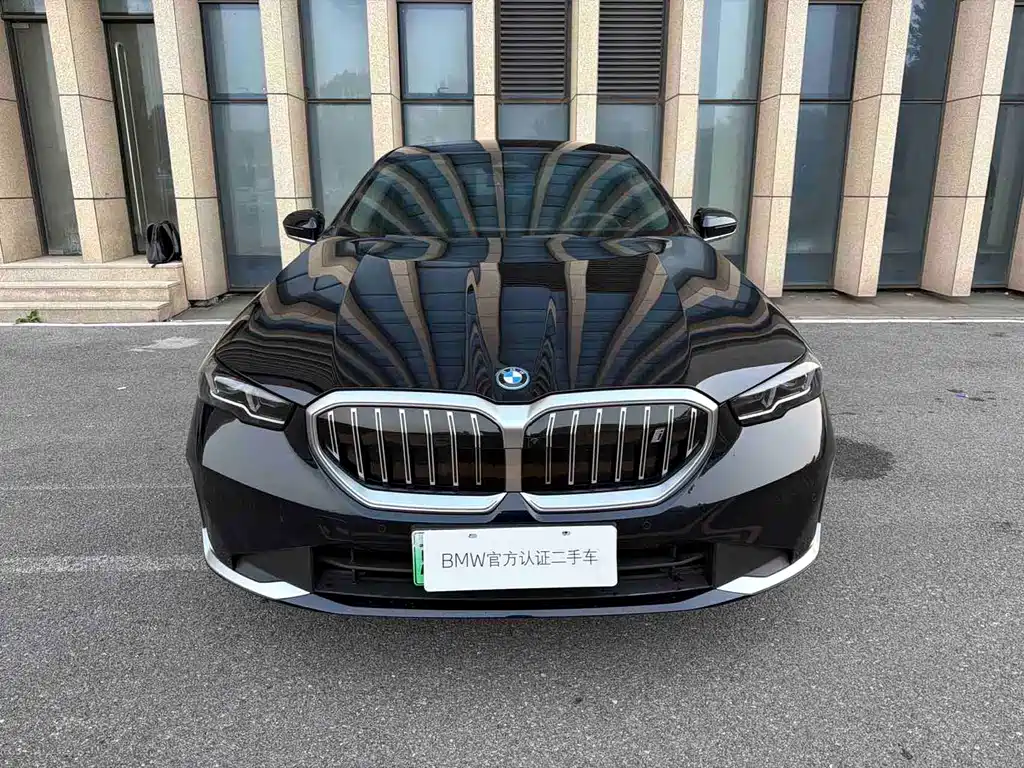 BMW i5 — миниатюра 2