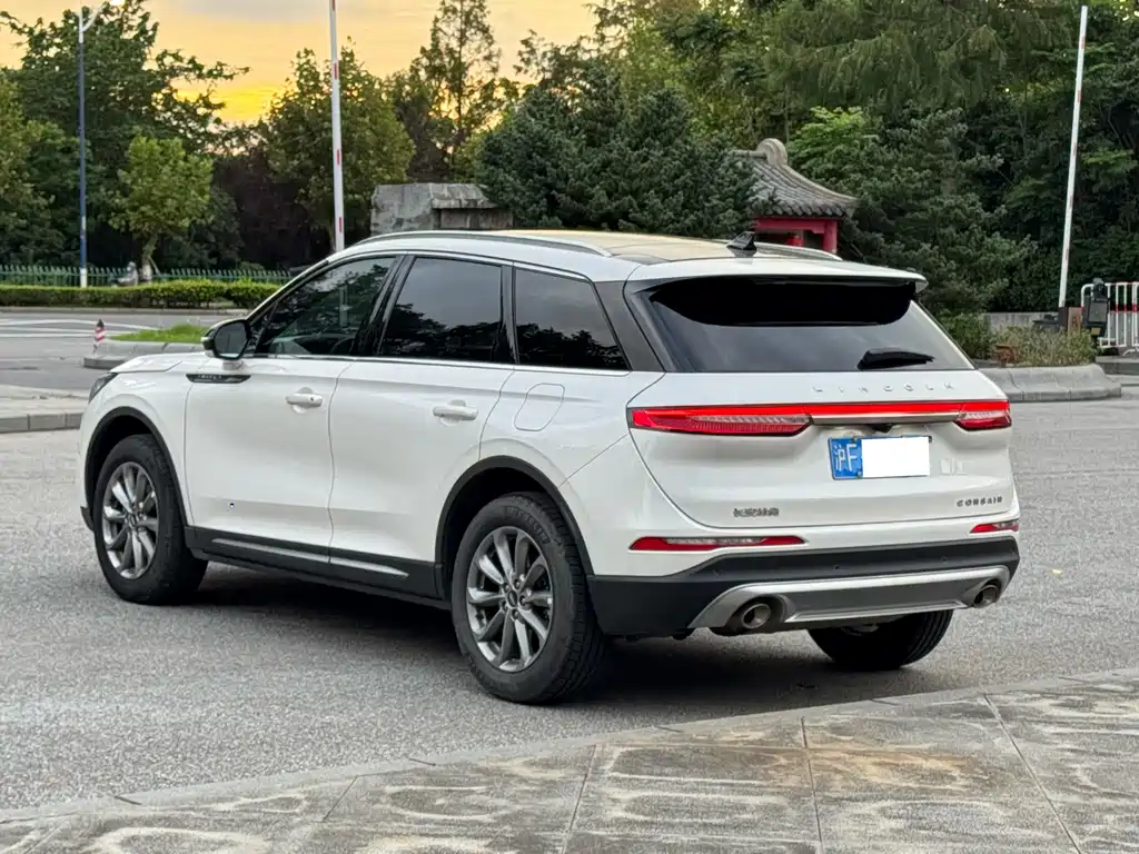 Lincoln Corsair — миниатюра 6