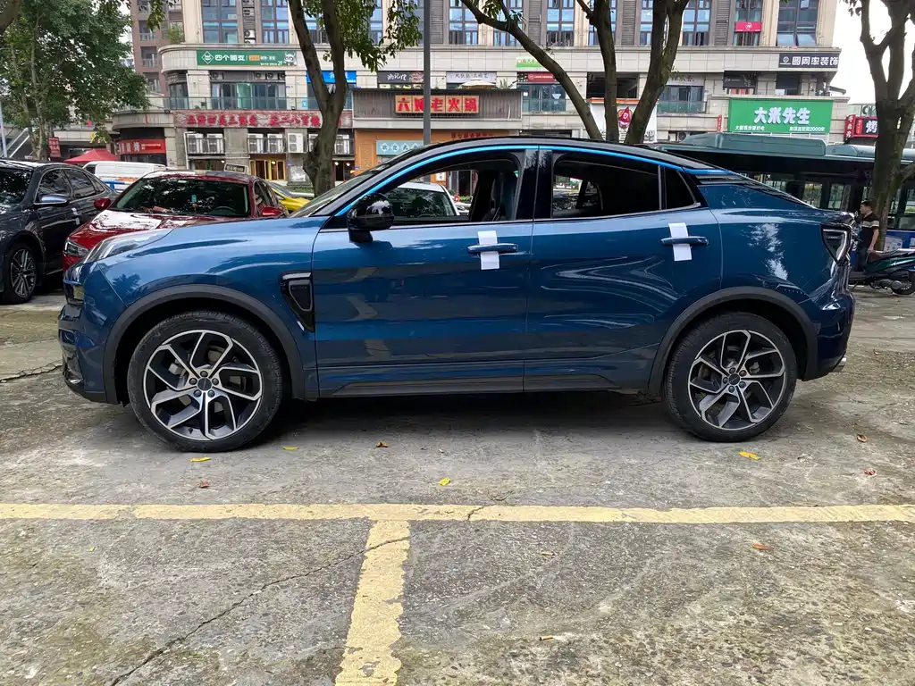 Lynk & Co 05 — миниатюра 4