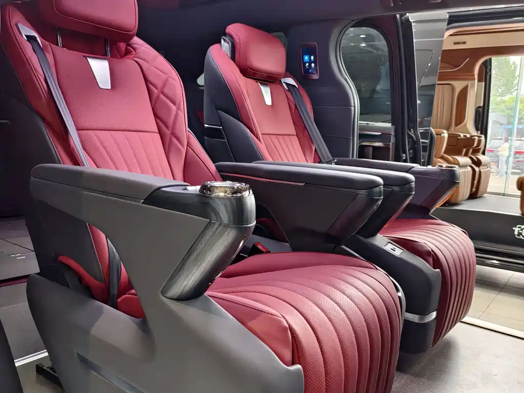 Toyota Granvia 2026 2.5L Luxury PLUS