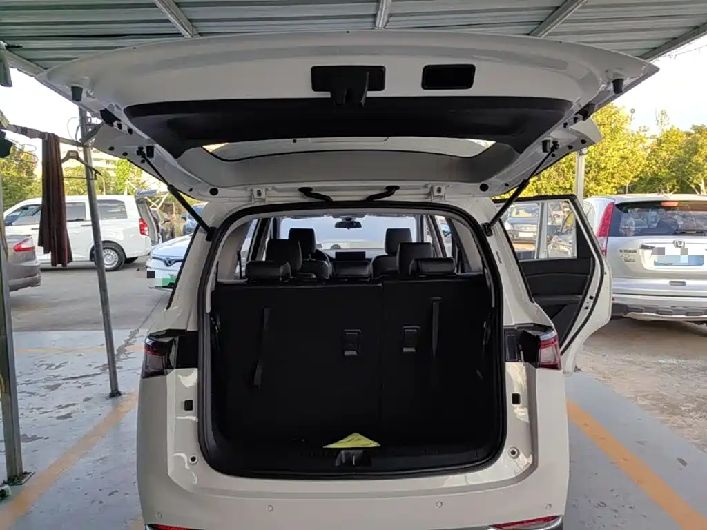 Wuling Jiachen — миниатюра 19