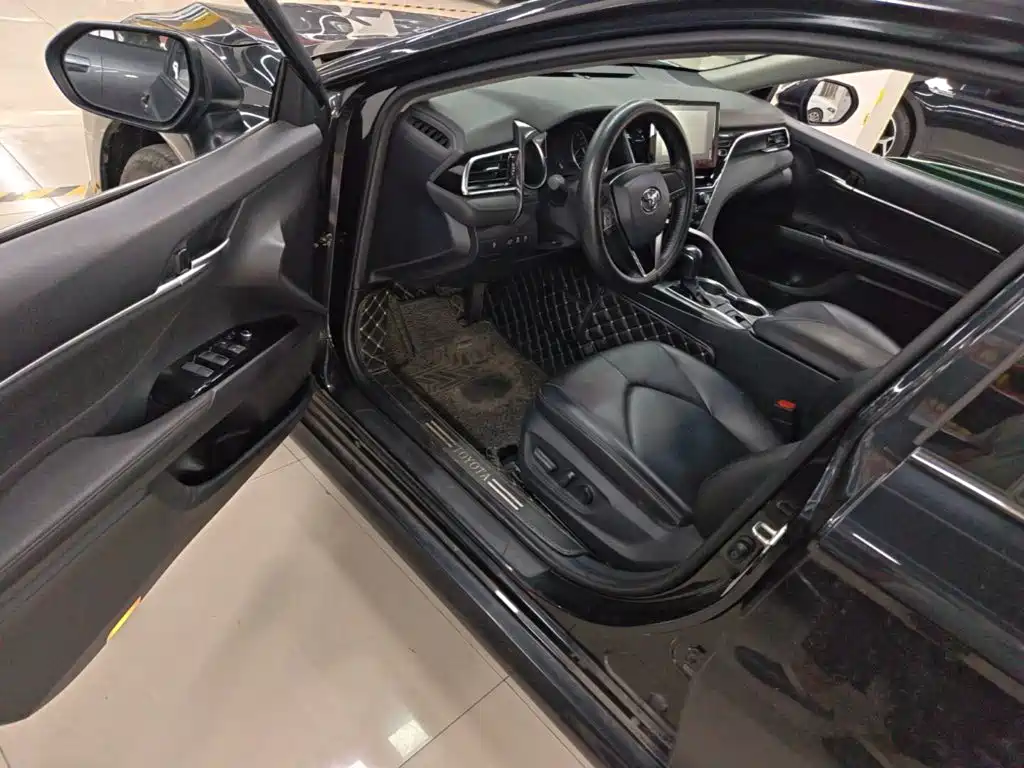 Toyota Camry — миниатюра 16