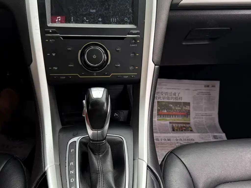 Ford Mondeo — миниатюра 16