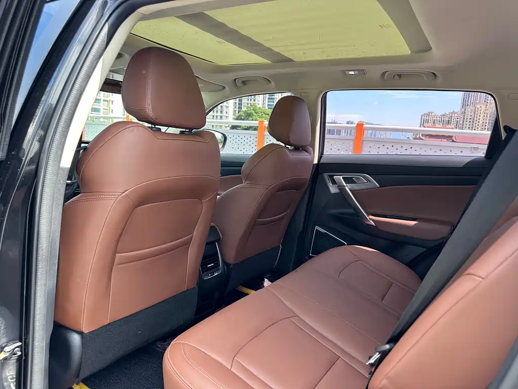 Geely Boyue 2021 1.8TD DCT Luxury