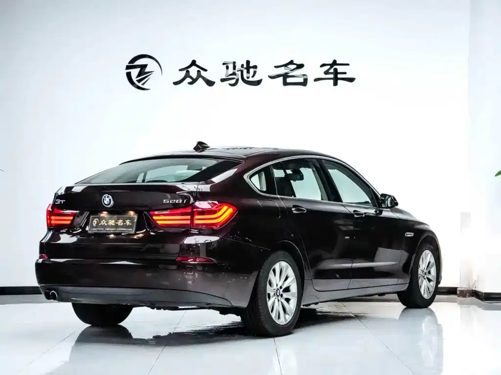 BMW 5 Series GT — миниатюра 10