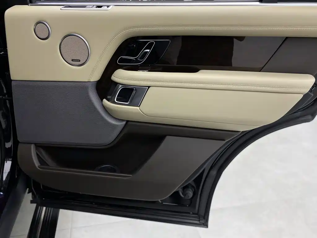 Land Rover Range Rover — миниатюра 35